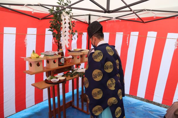 雨の中、地鎮祭が執り行われました (人˘ ˘*)　新築 リフォームは徳島県 阿波市 プロジェクトホームで♪