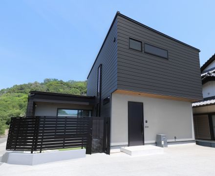 「カッコイイ」と「快適な住みごこち」を実現した徳島の家 写真